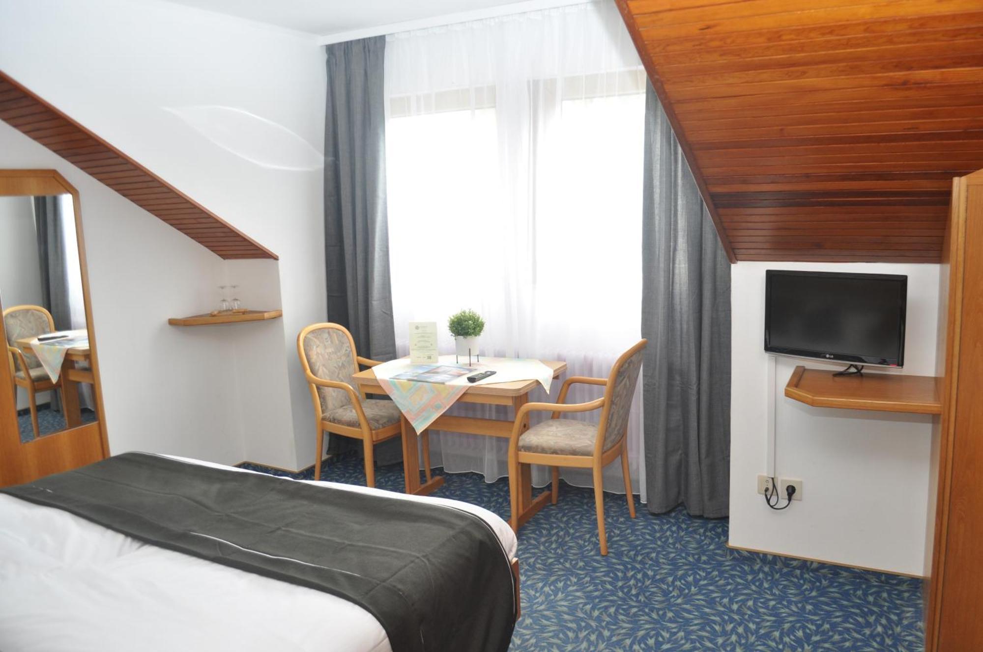 Hotel Kuehns Muehle Oestrich-Winkel Eksteriør billede
